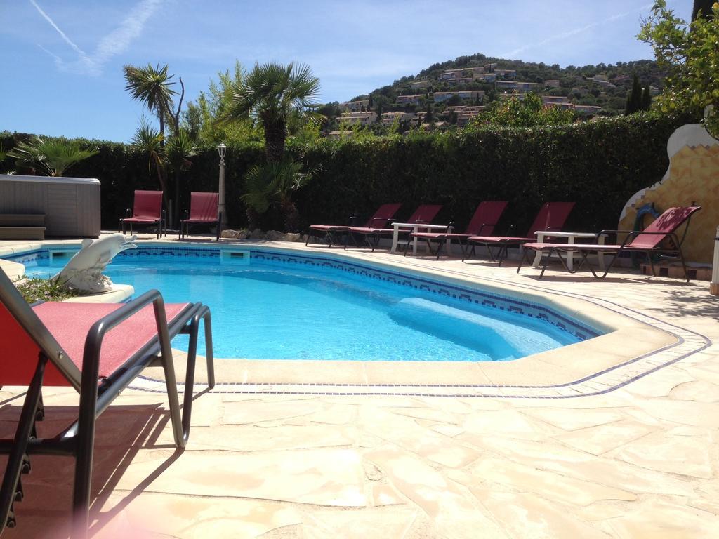 Villa Plein Sud A 900M Du Centre De Cavalaire Sur Mer - Chambre Climatisee - Piscine - Spa- Calme Et Detente المظهر الخارجي الصورة